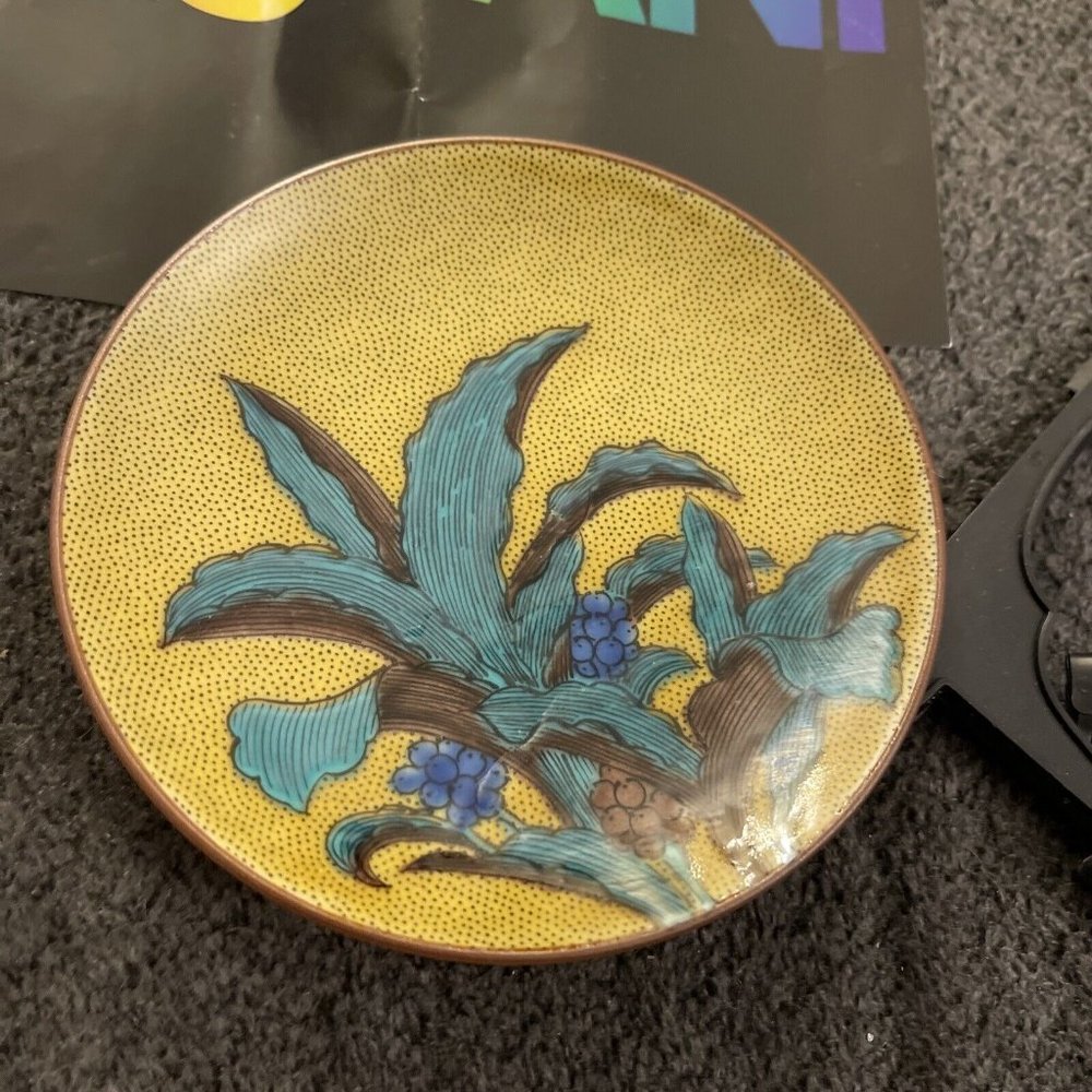 Kutani Artistic Pottery Mini Plate Flowers J8 - Picture 2 of 3
